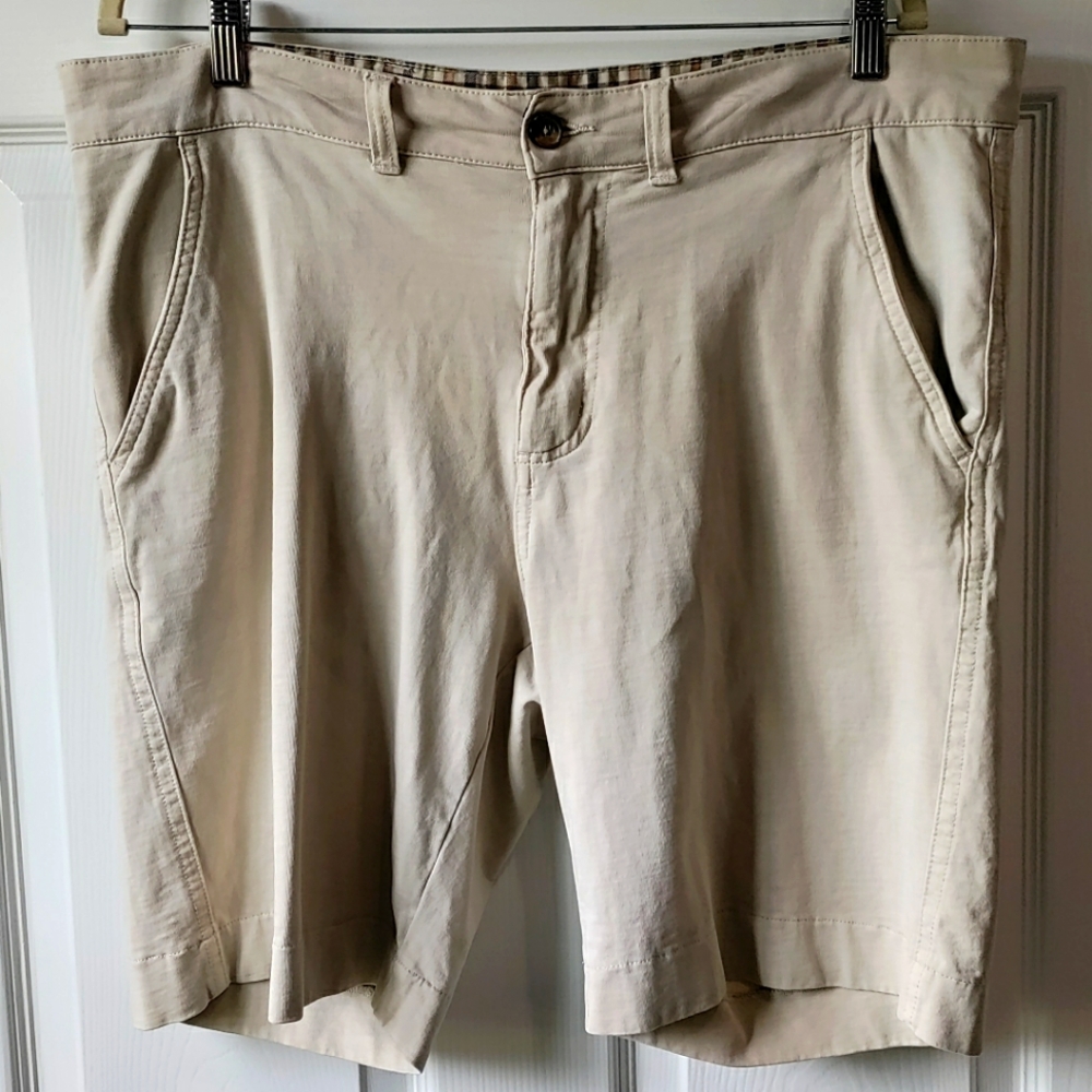 Washed stoned and beaten men's 100% cotton tan shorts size 34